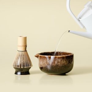Ensemble de thé matcha, bol en céramique avec fouet en bambou, passoire en acier inoxydable, design Wabi Sabi pour la cérémonie du thé - Product Image 5