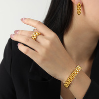 Ensemble de Bijoux Punk Tendance en Acier Inoxydable Plaqué Or 18 carats Inoxydable pour Femme : Montre, Bracelet, Bague et Boucles d'Oreilles