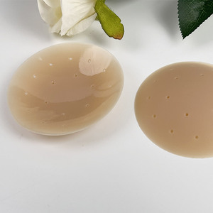 Frauen träger lose Silikon Nippel Abdeckung 8cm Grippe Brust Pasteten Unsichtbare atmungsaktive Haut Nahtlose Brust mit Loch - Product Image 5