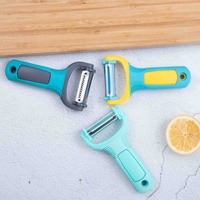 Hete verkoop keukenaccessoires 3-in-1 roterende mes roestvrijstalen schilmes huishoudelijk multifunctioneel groente- en fruitschiller