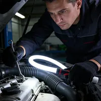Lampe torche LED flexible, avec gant, éclairage professionnel, outil portable pour réparations automobiles, inspections et espaces restreints