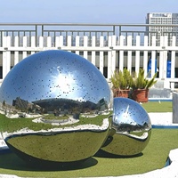 Sculpture de boule en acier inoxydable poli découpée au laser, moderne et personnalisée, pour projets architecturaux d'hôtels, d'art et de lanternes lumineuses