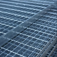 Grille de passage en acier galvanisé à chaud de haute qualité, personnalisée, de forme spéciale, antidérapante et anticorrosion