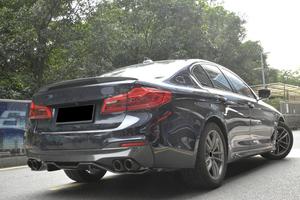 Lèvre de diffuseur de pare-chocs arrière en fibre de carbone G30 pour BMW Série 5 G30 G31 G38 <span class=keywords><strong>520i</strong></span> 530i 540i <span class=keywords><strong>M</strong></span>-<span class=keywords><strong>sport</strong></span> <span class=keywords><strong>2018</strong></span>-2020 - Product Image 2