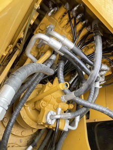 Excavadora de cadenas usada Caterpillar 320D de 20 toneladas, motor original fiable, alto rendimiento, entrega rápida, stock disponible. - Product Image 6