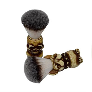 Logo personnalisé manche en bois incurvé visage balayage poussière brosse pur <span class=keywords><strong>blaireau</strong></span> léger 39g Salon usage domestique barbe <span class=keywords><strong>blaireau</strong></span> - Product Image 3