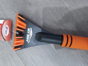 <span class=keywords><strong>Ice</strong></span> <span class=keywords><strong>scraper</strong></span> Nhà cung cấp Trung Quốc Mùa đông làm sạch tuyết quét xẻng bàn chải cho xe - Product Image 2