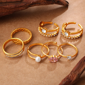 Anillo de Cóctel de Acero Inoxidable Chapado en Oro con Incrustaciones de Diamantes de Imitación, Diseño Geométrico, Joyería de Fiesta para Mujer - Product Image 1