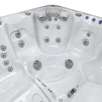 Spa de luxe VIRLUX avec 38 jets et chauffage de 3 kW pour une relaxation extérieure économique