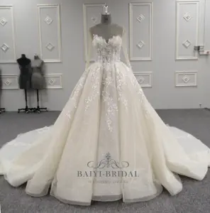 2021 Fashion style bridal gown elegant appliques shiny ball gown wedding dress