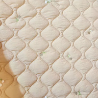 Tissu de broderie et de matelassage en gros, draps matelassés en coton blanc respirant pour enfants, matelassage brodé olive