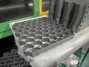 Rejilla de Plástico Anti-UV para Pavimentación, Rejilla Permeable para Refuerzo de Césped, para Estacionamientos, Caminos y Carreteras - Product Image 4