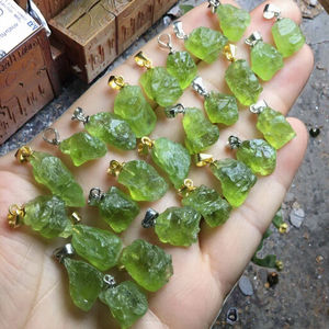 Горячая распродажа S925 Серебряный драгоценный камень кулон высокого качества натуральный кристалл Перидот для фэншуй и исцеления оптом - Product Image 2