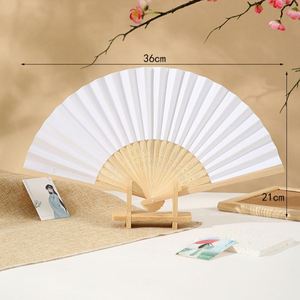 Abanico de mano plegable de papel de bambú en blanco al por mayor para el Año Nuevo Chino, recuerdos de boda, arte DIY, técnica de tallado, restauración de formas antiguas - Product Image 6