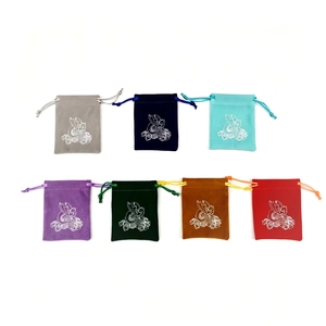 Pochette en velours bleu royal personnalisée avec cordon de serrage 8x10cm, convient pour un <span class=keywords><strong>jeu</strong></span> de 7 dés DND, fermeture à cordon, cadeau idéal pour les jeux de rô<span class=keywords><strong>le</strong></span> - Product Image 4