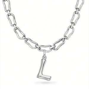 Collar con Colgante de Letra Inicial A-Z, Joyería Personalizada Popular, Chapado en Oro, Acero Inoxidable, Joyería de Moda para Mujer - Product Image 1