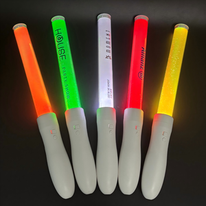 Bâton lumineux LED 15 couleurs avec télécommande DMX, logo personnalisé OEM d'usine, baguette lumineuse Kpop, lampe torche LED pour concerts et fêtes - Product Image 1