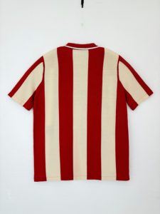 Camiseta Polo de Punto Personalizada OEM para Hombre, Estilo Universitario Vintage, Manga Corta, Retro, a Rayas, para Clubes - Product Image 2