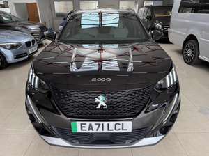 <span class=keywords><strong>Peugeot</strong></span> <span class=keywords><strong>E</strong></span>-<span class=keywords><strong>2008</strong></span> d'occasion <span class=keywords><strong>2023</strong></span>, noir, 50 kWh, GT Premium, automatique, 5 portes, boîte de vitesses automatique, conduite à gauche, sièges en cuir, caméra arrière, transmission arrière, SUV - Product Image 4