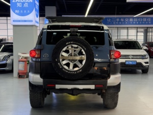 Toyota FJ Cruiser d'<span class=keywords><strong>occasion</strong></span> 2017, 15 000 miles, norme Euro V, transmission automatique, moteur 4L Turbo, sièges en cuir, toit ouvrant, caméra 360° arrière - Product Image 5