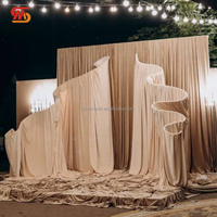 SMOOTH Arche décorative en métal blanc ondulé pour accessoires de mariage, avec draperie, chapiteau, chuppah, mandap et rideau de fond