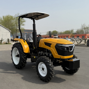 Tracteur agricole compact 4x4 TT704 pour culture en serre, 4 roues motrices - Product Image 1
