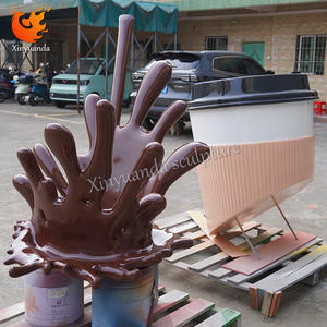 Grande Scultura di Tazza di Caffè in Vetroresina Realistica Personalizzabile per Caffetterie e Decorazioni di Tendenza - Product Image 5