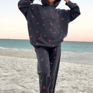 Sudadera de salón personalizada, Sudadera con capucha, pantalones de chándal, conjunto a juego, sudadera con estampado de cerezas, conjunto de pantalones de chándal, chándal con patrón de cerezas - Product Image 5