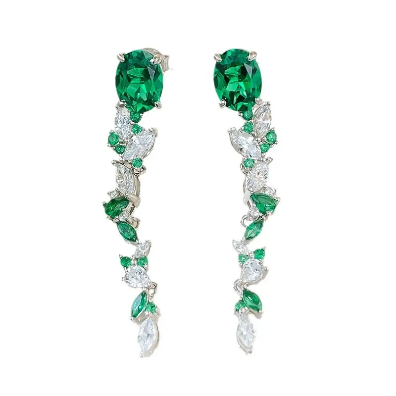 925 Silber eingelegte künstliche Edelsteine, leichter Luxus und vielseitiges Temperament, High-End-Gefühl, smaragdgrüne eiförmige Ohrringe