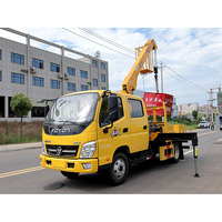 Camion grue léger Foton Ollin à double cabine à faible consommation de carburant, grue télescopique hydraulique Changxing 4T montée sur camion
