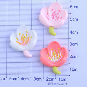 Bella schiena piatta vari ciondoli di forma di fiori di pesco in resina Cabochon per fermaglio per capelli - Product Image 6