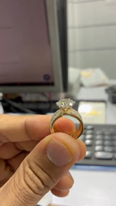 Anillo de Compromiso de Lujo con Halo de 5.00CT, Diamante Cultivado en Laboratorio, Corte Brillante, Oro Blanco, Anillo de Promesa Nupcial, Certificado IGI, Aniversario - Product Image 2