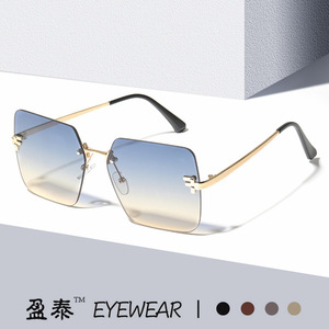 แว่นตา แว่นกันแดดทรงสี่เหลี่ยมไร้กรอบ โลหะสีทอง UV400 แฟชั่นผู้หญิง - Product Image 1