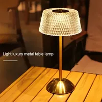 Lampe de lecture LED rechargeable moderne avec commande tactile, corps en aluminium, abat-jour en acrylique, lampe de chevet pour chambre à coucher, bureau