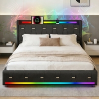 Lit plateforme luxueux en velours avec deux enceintes sans fil intégrées, station de charge, éclairage RGB et rangement sur roulettes