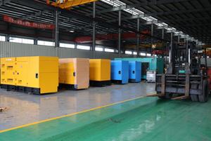 Generatore Diesel Silenzioso Trifase con Motore Cummins da 138kVA 110kW, 150kVA 120kW, 200kVA 160kW, <span class=keywords><strong>250kVA</strong></span> 200kW per Uso Industriale - Product Image 3