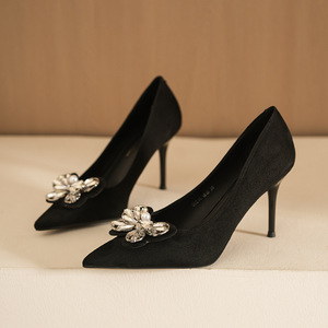 Sandales à talons fleuris en perles 6681C-168, bout pointu, talon aiguille ultra haut, à enfiler, chaussures en velours sexy et tendance - Product Image 3