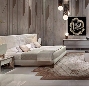 <span class=keywords><strong>Lit</strong></span> double en cuir <span class=keywords><strong>de</strong></span> vache importé <span class=keywords><strong>de</strong></span> luxe italien léger couche supérieure 1.8m Chambre à coucher principale <span class=keywords><strong>Lit</strong></span> d'art en cuir brodé <span class=keywords><strong>de</strong></span> luxe haut <span class=keywords><strong>de</strong></span> gamme - Product Image 2
