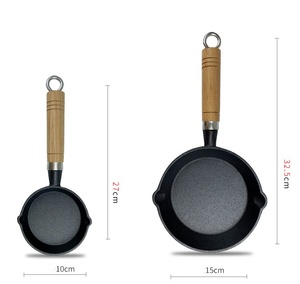Poêle à frire à œufs profonde en fonte moderne et écologique-Manche en bois antiadhésif, compatible avec les tables de cuisson au gaz et à <span class=keywords><strong>induction</strong></span> - Product Image 2