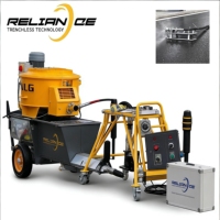Machine à projeter du mortier avec système de pulvérisation à pompe à vis, débit de 20/40 L/min, capacité de la trémie de 100 L, base sur roues pour pose de tuyaux sans tranchée