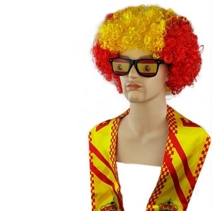 Peluca de Colores con la Bandera de España Personalizada con Pañuelo y Gafas para Celebraciones, Eventos, Decoración y Disfraces Nacionales - Product Image 1