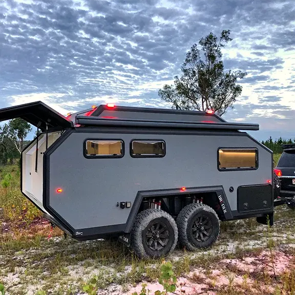 ONLYWE Trailer de viagem para trailer de RV personalizado de fábrica, trailer offroad padrão australiano com DOT CE