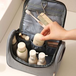 Trousse de Toilette Suspendue Portable Grande Capacité, en Nylon Imperméable Unisexe, Pochette Promotionnelle Personnalisable avec Logo - Product Image 3