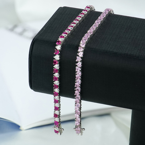 <span class=keywords><strong>Bracciale</strong></span> Tennis da Donna a Prezzo d'Ingrosso Placcato Oro Bianco in Argento 925 con Moissanite GRA VVS1 a Forma <span class=keywords><strong>di</strong></span> Cuore Rosa Rubino CZ e Muschio da 3x3mm - Product Image 2