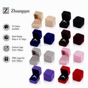 Caja de Anillo de Terciopelo <span class=keywords><strong>para</strong></span> Propuesta de Matrimonio, Personalizable con Logotipo, MOQ 100, Venta al <span class=keywords><strong>Por</strong></span> <span class=keywords><strong>Mayor</strong></span>, 10 Colores, Estuche <span class=keywords><strong>para</strong></span> Regalo de Boda - Product Image 1