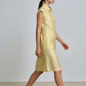 Robe chemise jaune sans manches pour <span class=keywords><strong>femme</strong></span>, col montant, boutonnée sur le devant, <span class=keywords><strong>taille</strong></span> nouée, longueur midi, décontractée, pour l'été - Product Image 3