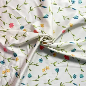 2024 nouveau tissu de satin de soie de polyester d'impression numérique florale à la mode