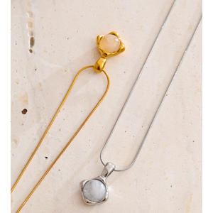 JINYOU 1505 clásico de cuarzo blanco redondo Piedra Natural colgante collar impermeable de acero inoxidable collar de cadena fina - Product Image 4