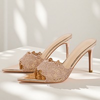 Sandales à talons hauts compensées et à bout ouvert pour femme, brodées or scintillant, nouvelle collection été 2026, idéales pour les tenues décontractées estivales