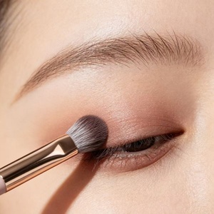 Juego <span class=keywords><strong>de</strong></span> 5 brochas suaves <span class=keywords><strong>para</strong></span> maquillaje <span class=keywords><strong>de</strong></span> <span class=keywords><strong>ojos</strong></span>, <span class=keywords><strong>para</strong></span> principiantes, <span class=keywords><strong>para</strong></span> <span class=keywords><strong>difuminar</strong></span> sombras, <span class=keywords><strong>para</strong></span> detalles <span class=keywords><strong>de</strong></span> delineado <span class=keywords><strong>de</strong></span> <span class=keywords><strong>ojos</strong></span> tipo 'Lying Silkworm' y <span class=keywords><strong>para</strong></span> detalles <span class=keywords><strong>de</strong></span> delineado <span class=keywords><strong>de</strong></span> <span class=keywords><strong>ojos</strong></span> tipo 'Blade'. - Product Image 6